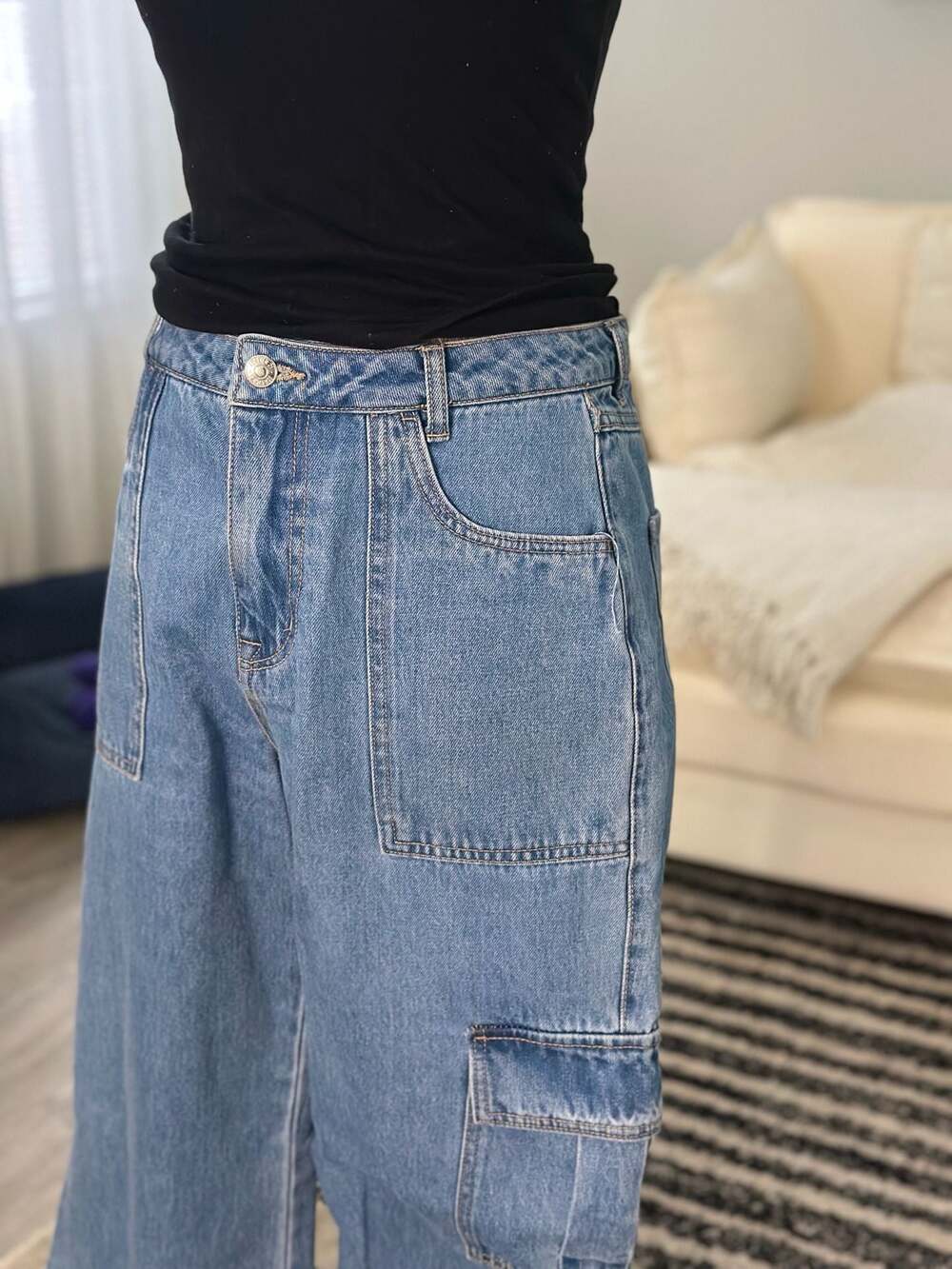 Forever 21 Mid-Rise Cargo Jeans - Picture 2 of 7